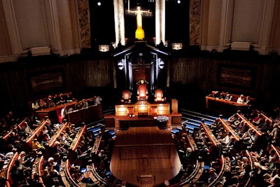 Thumbnail Witness Stage